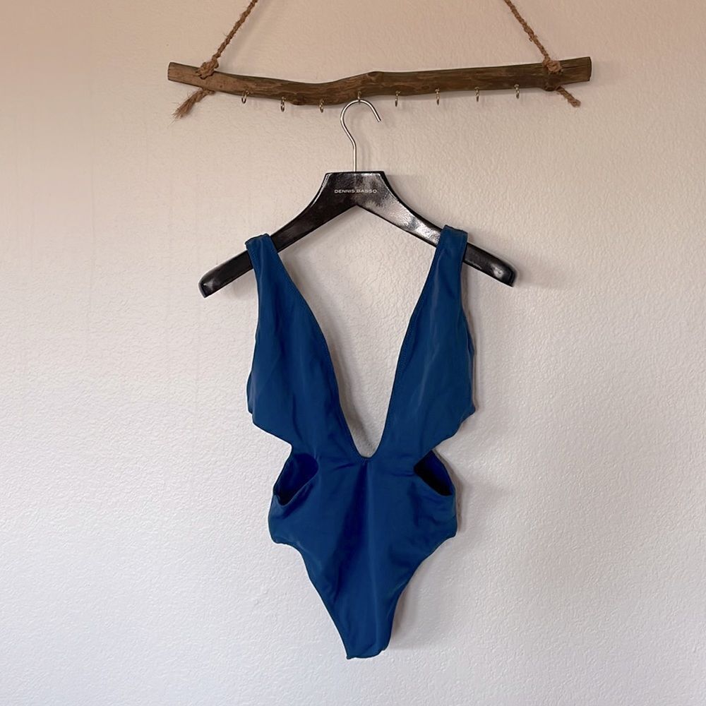 Blue one piece - Picture 5 of 6
